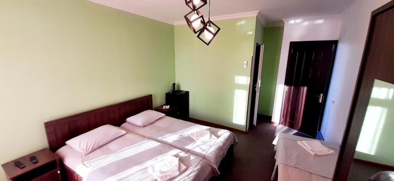 Tamazi Hotel Kobuleti Ngoại thất bức ảnh