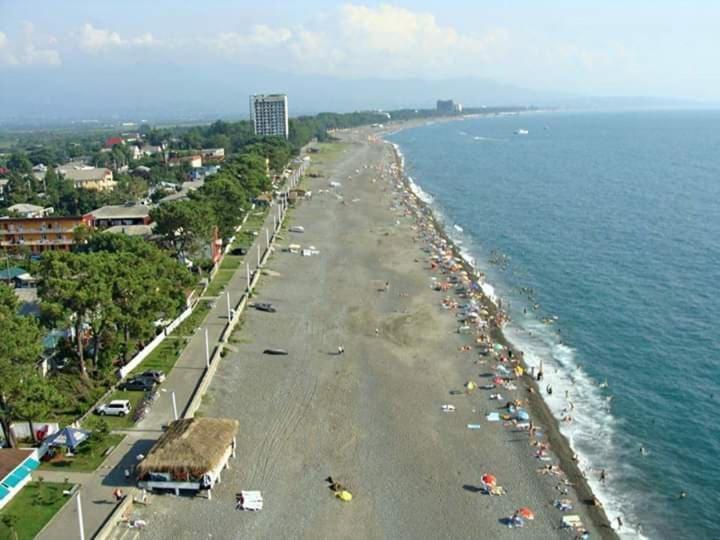 Tamazi Hotel Kobuleti Ngoại thất bức ảnh